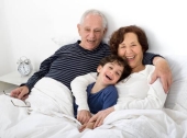 grandparents grandchild bed Photo (3480887)